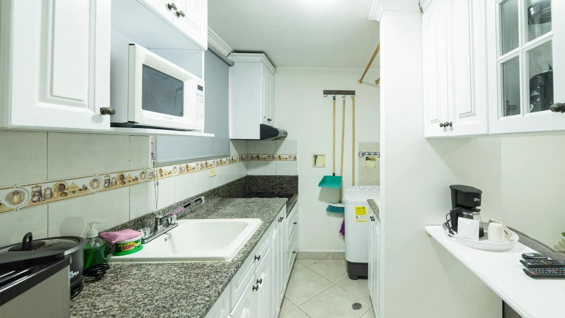 Encantador Loft Central En Medellin Con Parking 306 0*,  Colombia